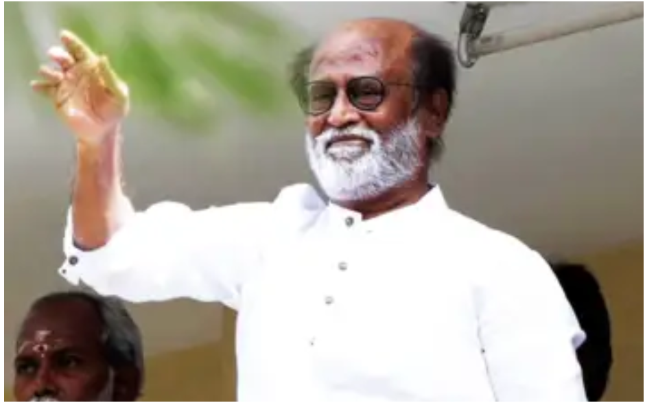 শিবরাত্রিতে শিবরূপী রজনীকান্তকে দুগ্ধাভিষেক ঘিরে নেটপাড়ায় তুঙ্গে বিতর্ক