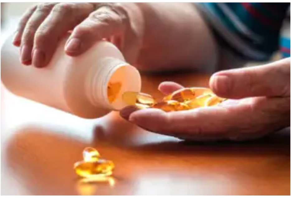 ডাক্তারের পরামর্শ ছাড়া সাপ্লিমেন্ট খাওয়ার অভ্যাসে ঘনিয়ে আসছে লিভার ও কিডনি বিকলের মারাত্মক ঝুঁকি